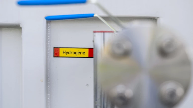 Fribourg sélectionne H2TICE : rétrofit hydrogène pour camions (NPR)