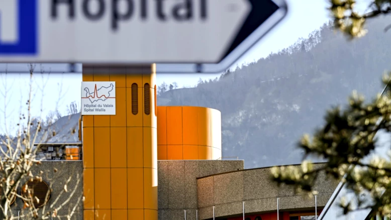 Crans-Montana: légère baisse du nombre de blessés soignés en Suisse