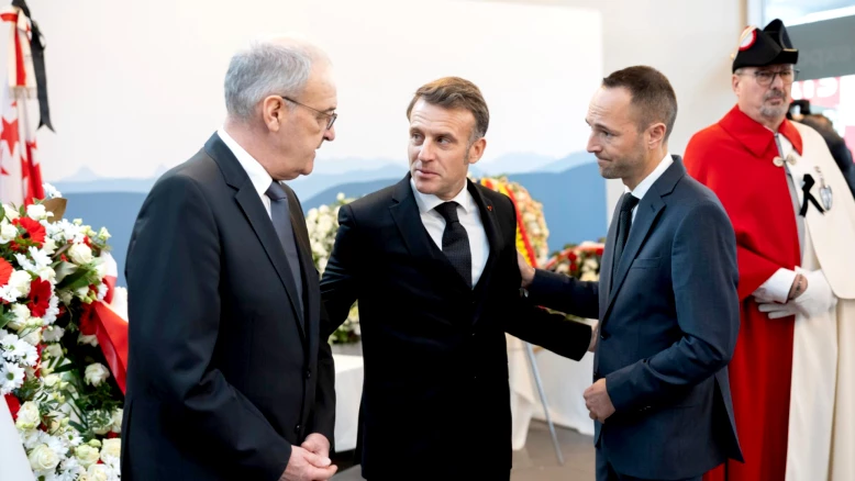 Hommage aux victimes de l'incendie de Crans-Montana à Martigny