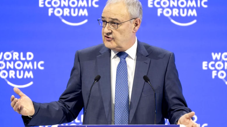 Guy Parmelin ouvre le WEF à Davos en pensée pour Crans-Montana