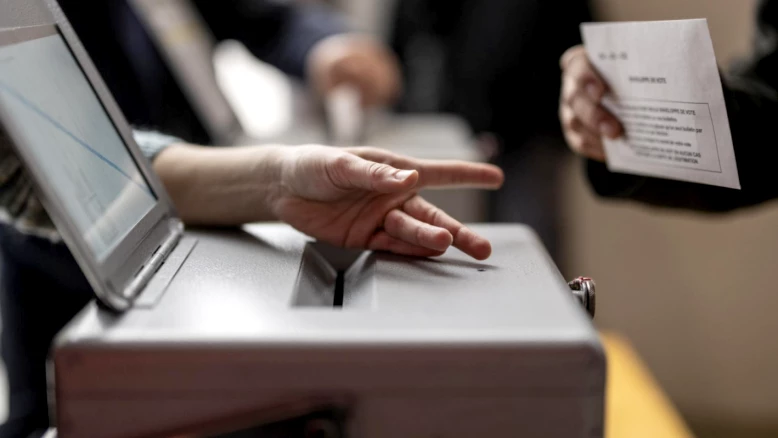 Bienne soutient le droit de vote communal pour les étrangers