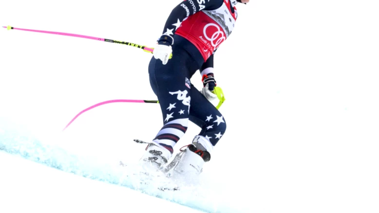 Descente de Crans-Montana annulée après 6 concurrentes et 3 chutes