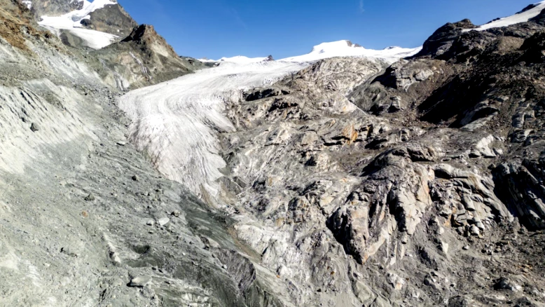 Exposition Pyxis à Lausanne interroge l'avenir des neiges éternelles