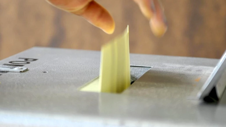 Motion populaire pour un vote symbolique des 14-18 ans