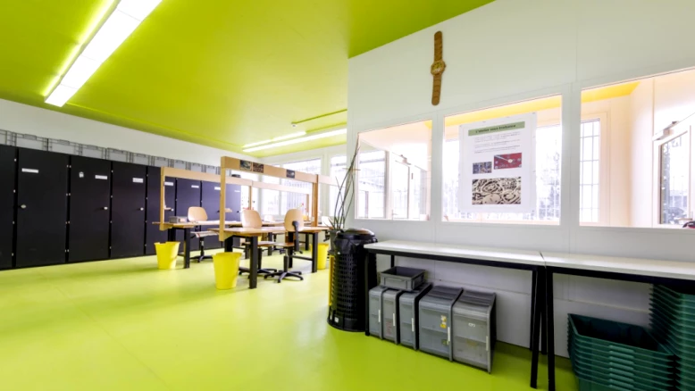 Détenus à Gorgier s'initient au métier d'horloger avec le MIH