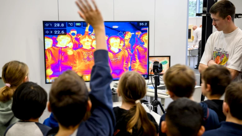 Vaud : 3e salon MINT à l'EPFL, des milliers d'enfants attendus