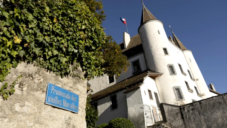 Jean Lurçat au Château de Nyon : tapisseries, céramiques et estampes