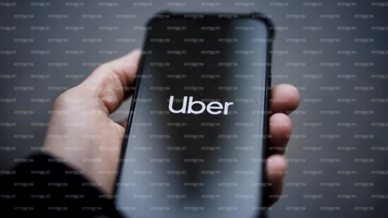 Chauffeurs VTC genevois déconnectés d'Uber après non-conformité LSE