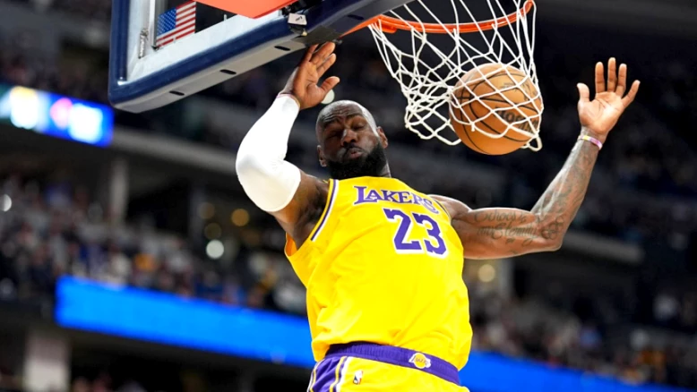 LeBron James établit le record de paniers en saison régulière NBA