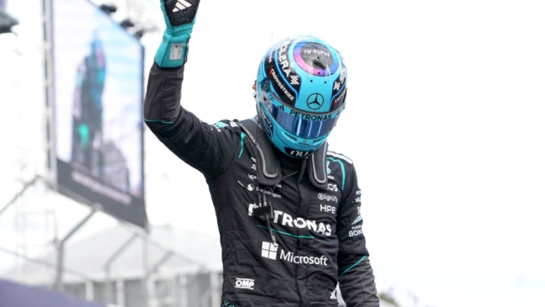 Russell en pole à Melbourne, Verstappen victime d'un accident