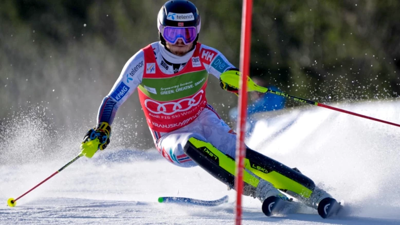 Slalom à Kranjska Gora : McGrath meilleur temps, Meillard éliminé