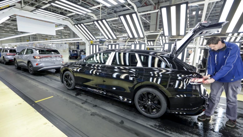 Volkswagen : bénéfice en forte baisse, 50 000 emplois menacés