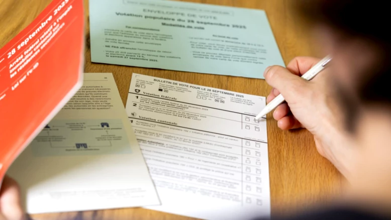 Matériel de vote authentique offert aux écoles bernoises