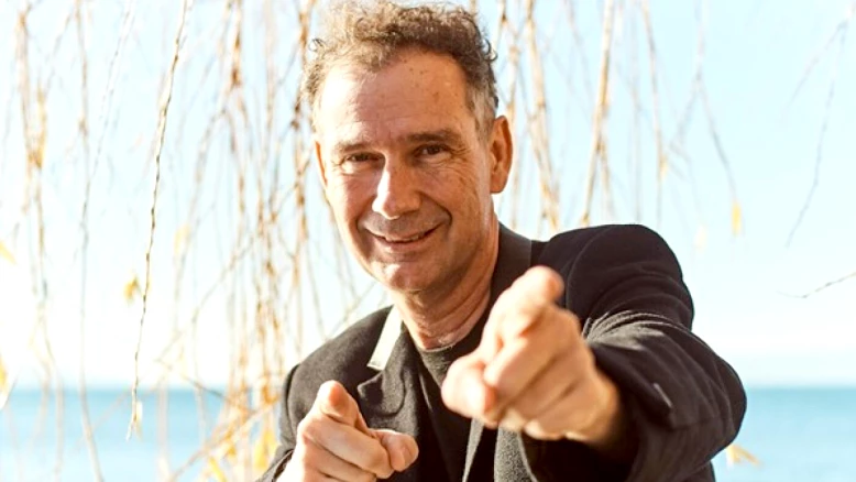 DeLaSar : 'Riding Away', extrait d'In‑To mixé à Abbey Road