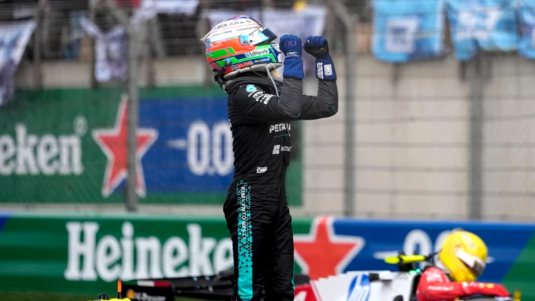 Kimi Antonelli remporte son premier Grand Prix de F1 à Shanghai