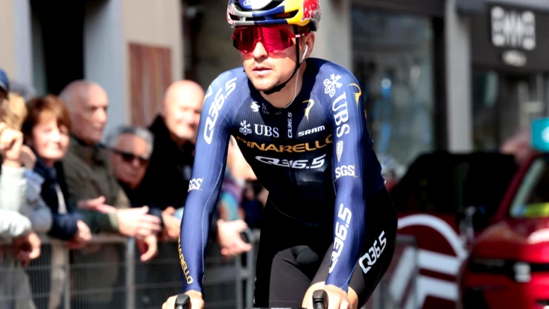 Tom Pidcock s'impose au Milan-Turin, vainqueur au sommet de Superga