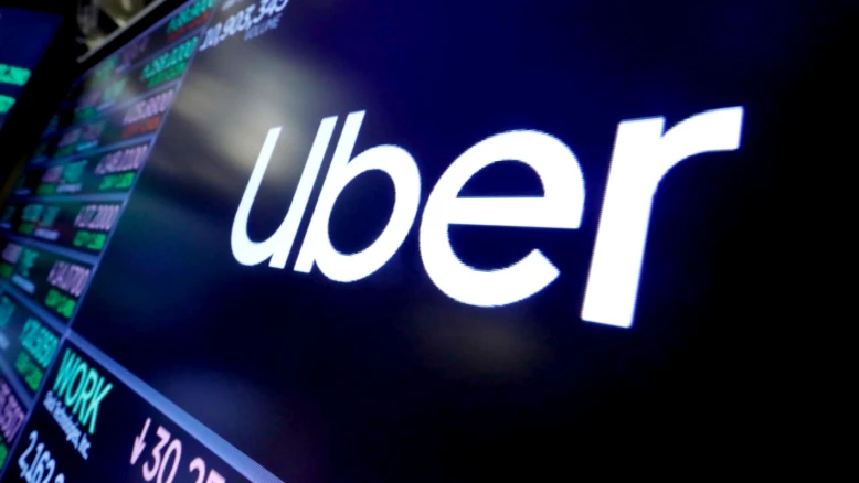 Uber investit dans Rivian et peut acheter 50 000 robotaxis