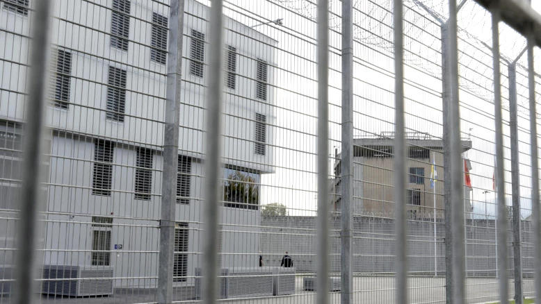 Évasion d'un détenu de la Brenaz lors d'un transfert en ambulance