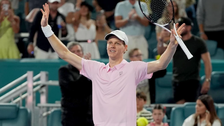 Sinner en finale à Miami contre Lehecka et vise le Sunshine Double