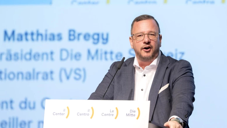 Le Centre : politique centriste ni droite ni gauche, aller de l'avant