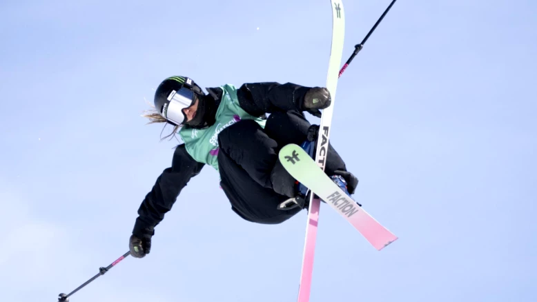Sarah Hoefflin remporte la finale de slopestyle à Silvaplana