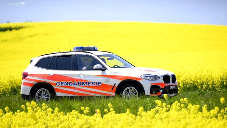 Vaud : suspect arrêté pour 80 vols dans des voitures du canton
