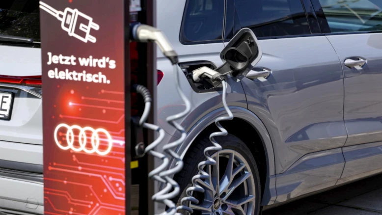 Allemagne : marché auto remonté par les immatriculations électriques