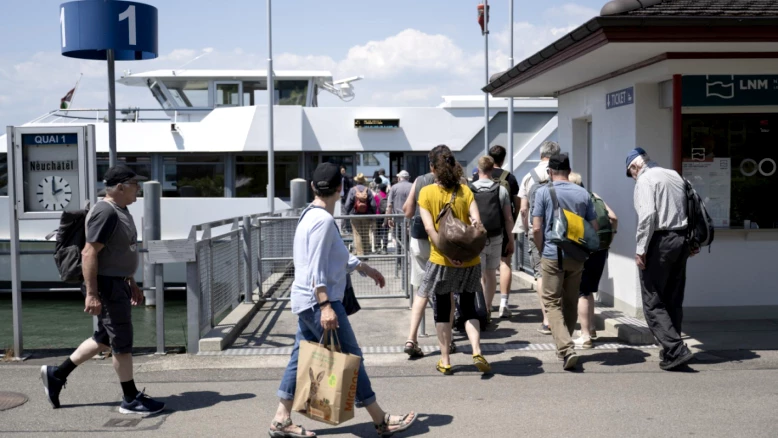 La LNM loue un bateau à Bienne pour assurer le début de saison