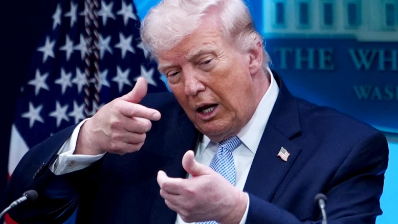 Trump fustige des figures de l'ultra-droite contre la guerre en Iran