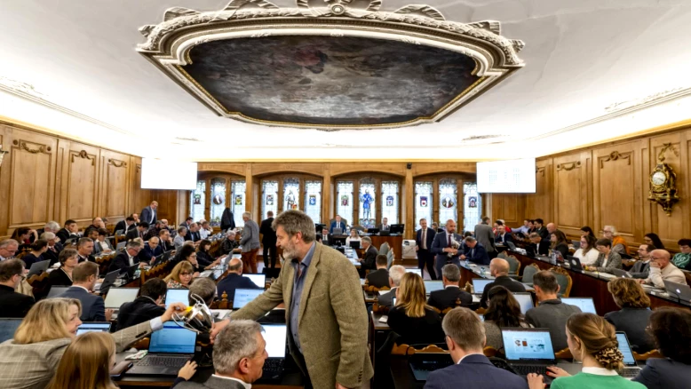 Tribune : conseillers communaux fribourgeois s'opposent à la LAFE