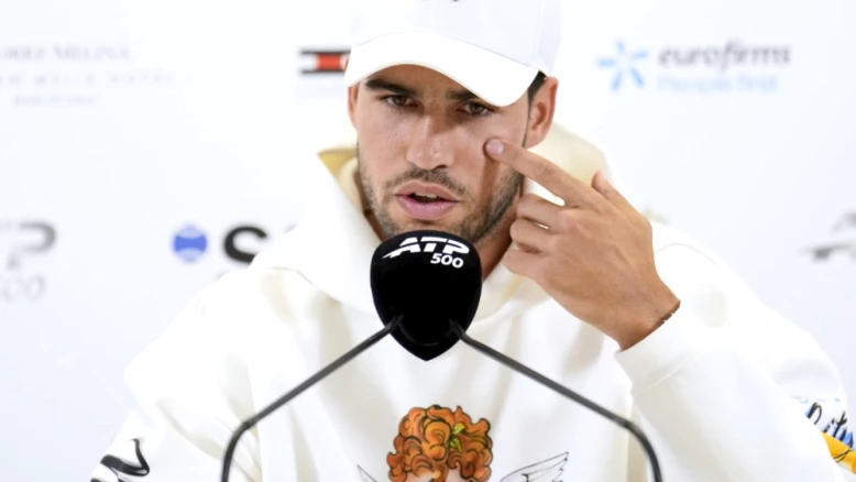 Alcaraz forfait au Masters 1000 de Madrid : blessé au poignet