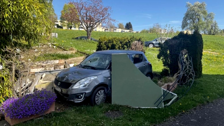 Saint-Gall : automobiliste de 79 ans percute une table de ping-pong