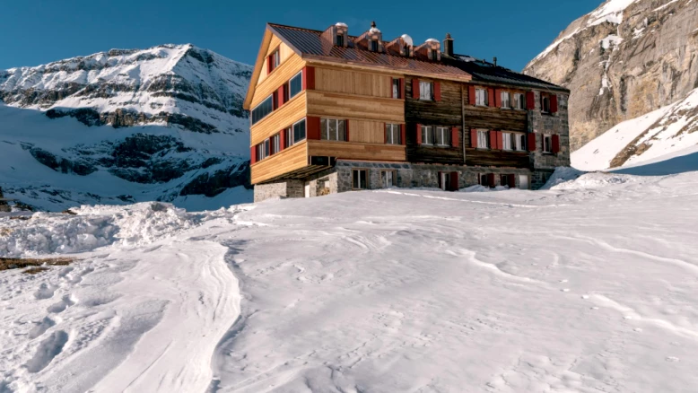 Refuges du CAS : record de nuitées en 2025, le Valais en tête