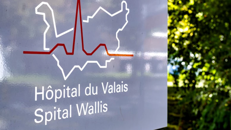 Factures de l'Hôpital du Valais: le Canton calme le jeu