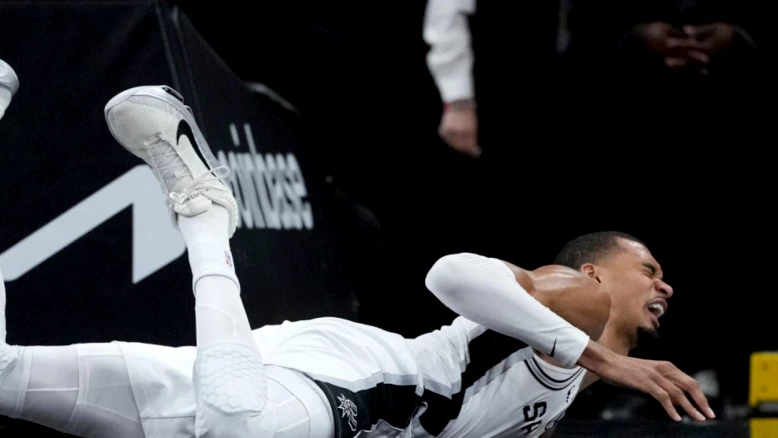 Houston s'incline en play-off face aux Lakers : LeBron omniprésent