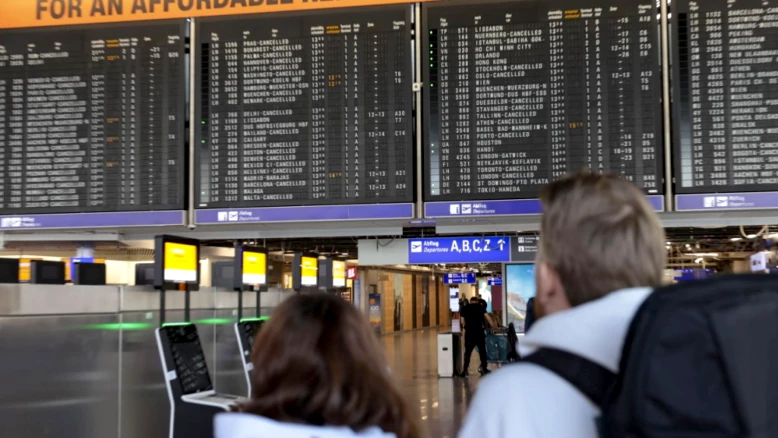 Aéroport de Francfort inaugure le terminal 3 : coûts et polémiques