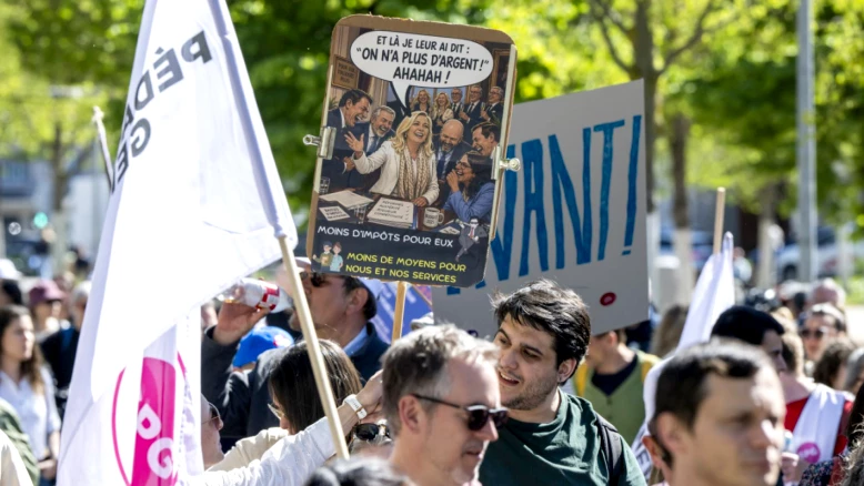 Fonctionnaires genevois en grève contre le budget 2026