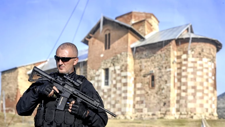 Kosovo : trois Serbes condamnés, deux à perpétuité, un à 30 ans