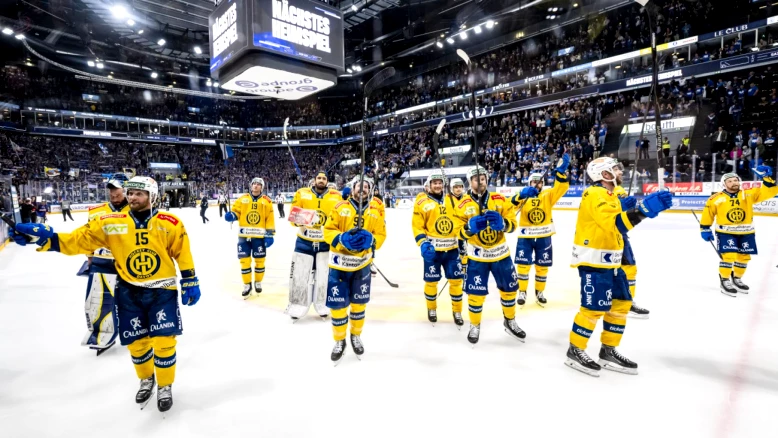 Fribourg battu 1-0 : Davos égalise à 2-2 en finale National League