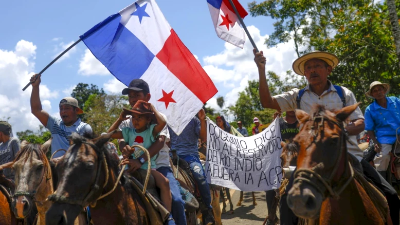 Panama : agriculteurs manifestent contre le barrage du Río Indio