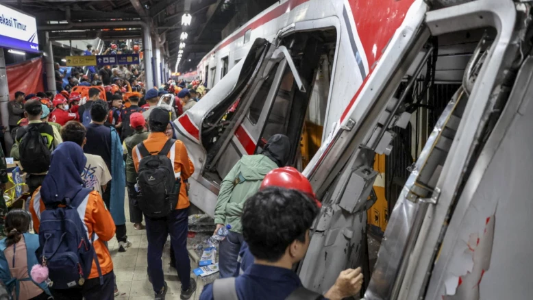 Indonésie : collision ferroviaire à Bekasi, sept morts et 81 blessés