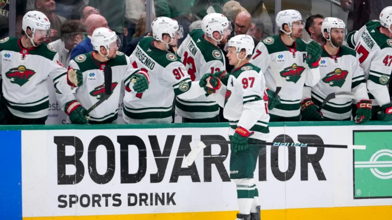 Lian Bichsel et les Stars menacés d'élimination face au Minnesota