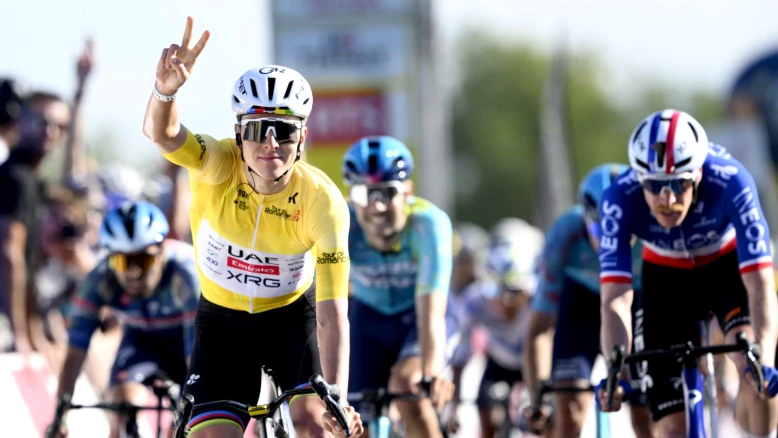 Tadej Pogacar remporte une deuxième victoire au Tour de Romandie