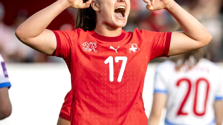 Football féminin : suissesses Svenja Fölmli et Lydia Andrade brillent