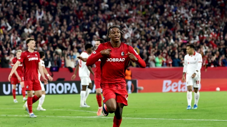 Manzambi qualifie le SC Fribourg pour la finale de l'Europa League