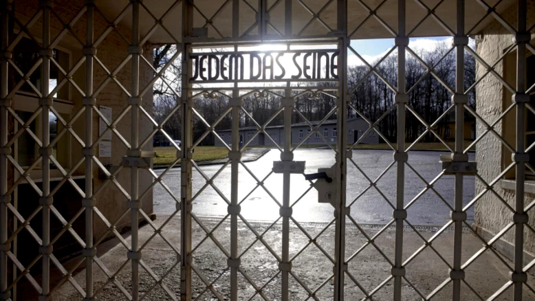 Stèle commémorative à Nidau pour Léon Reich, survivant de la Shoah