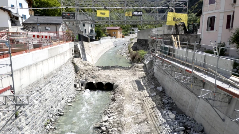 Faille des Fios à Anniviers (VS) s'agrandit : Chippis détruit un pont