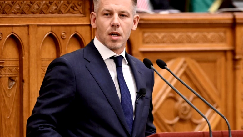 Peter Magyar élu premier ministre de la Hongrie après victoire sur Orban