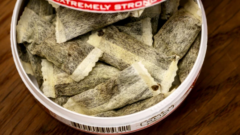 L'OMS alerte sur l'essor mondial des sachets de nicotine addictifs