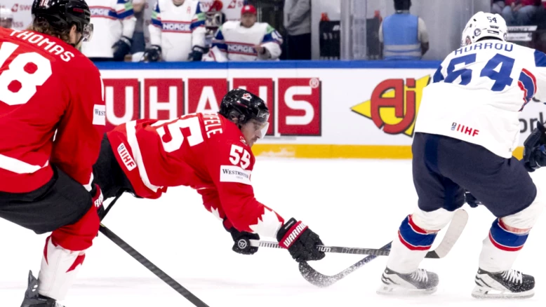 Mondial de hockey : le Canada chahuté, la Finlande écrase la Lettonie